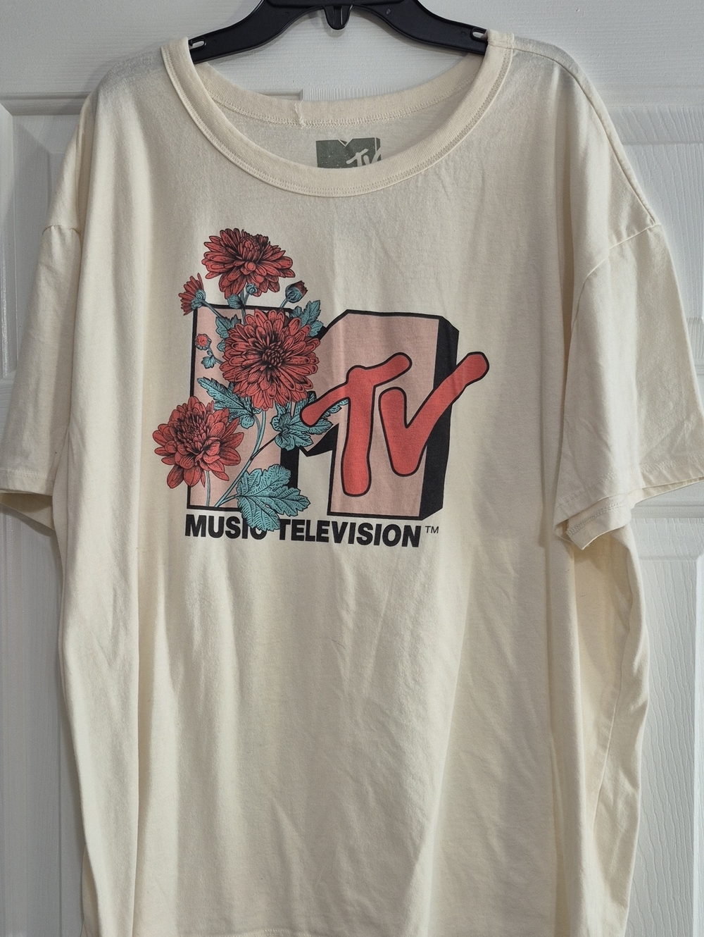 MTV Music Television Tshirt Women 2X Cream